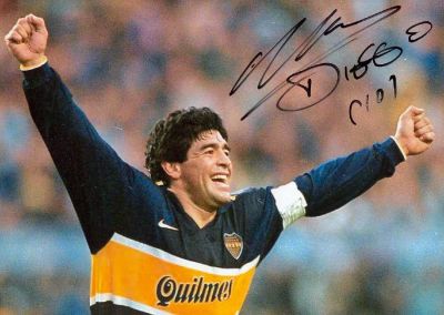 MARADONA DIEGO: (1960- ). MARADONA DIEGO: (1960- ) Argentinean Footballer. Signed colour 7 x 5 