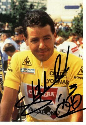 TOUR DE FRANCE WINNERS: An excellent selection of signed colour postcard photographs, some 