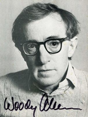 ALLEN WOODY: (1935- ) American film Director. Academy Award winner. Signed 5 x 6,5 postcard 