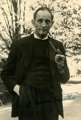NIEMOLLER MARTIN: (1892-1984) German Anti-Nazi Theologian and Lutheran Pastor. Signed 4 x 6.5 