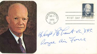 VICTORIA CROSS: Selection of signed pieces, covers, photographs of various sizes, A.Ls.S. etc. 