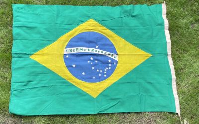 [BRAZIL]: A World War II date national flag of Brazil (measuring 71.5 x 50.5''), the Verde e 