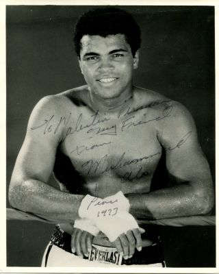 ALI MUHAMMAD: (1942-2016) American Boxer, World Heavyweight Champion. A good signed and 