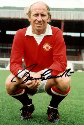 FOOTBALL: Selection of signed 4 x 6 photographs by various football players, comprising Bobby 