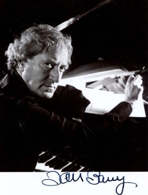 BARRY JOHN: (1933-2011). <span style="font-size: 11.0pt; line-height: 107%; font-family: 