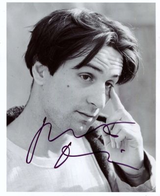 DE NIRO ROBERT: (1943- ). <span style="font-size: 11.0pt; line-height: 107%; font-family: 