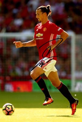 IBRAHIMOVIC ZLATAN: (1981- ). <span style="font-size: 11.0pt; line-height: 107%; font-family: 