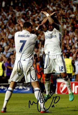 RONALDO & MARCELO:. <span style="font-size: 11.0pt; line-height: 107%; font-family: 'Palatino 