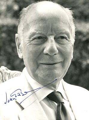 GIELGUD JOHN: (1904-2000) English actor, Academy Award winner for Best 