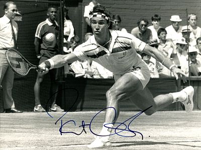 TENNIS: (x6). TENNIS: A good, small selection of signed photographs of various sizes, 8 x 10 (1) 