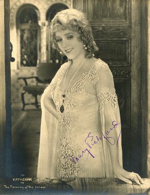 PICKFORD MARY: (1892-1979) Canadian-born American actress, Academy Award winner for Best Actress 