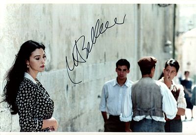 BELLUCCI MONICA: (1964- ) Italian Actress and fashion Model. A Bond Girl. Signed 8 x 11.5 colour 