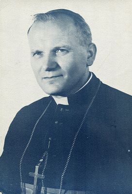 JOHN PAUL II: (1920-2005) Pope of the Catholic Church 1978-2005. Canonized in 2014. Signed 4.5 x 