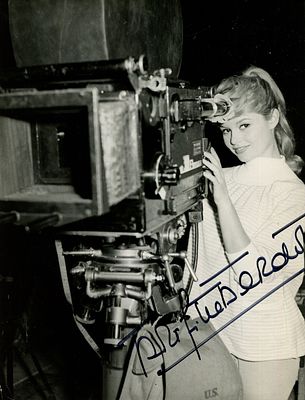 BARDOT BRIGITTE: (1934-2025) French actress and sex symbol. Vintage signed 7 x 9 photograph by 