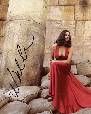 BELLUCCI MONICA: (1964- ) Italian Actress and fashion Model. A Bond Girl. Signed colour 8 x 10 