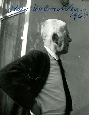 KOKOSCHKA OSKAR: (1886-1980) Austrian artist. Vintage signed 3.5 x 5 photograph of Kokoschka 