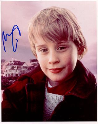 HOME ALONE: Small selection of signed 8 x 10 photographs by various cast members of the American 