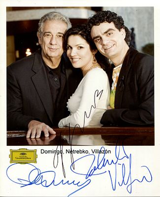 OPERA: A multiple signed colour 8 x 10 photograph by the opera singers Placido Domingo 