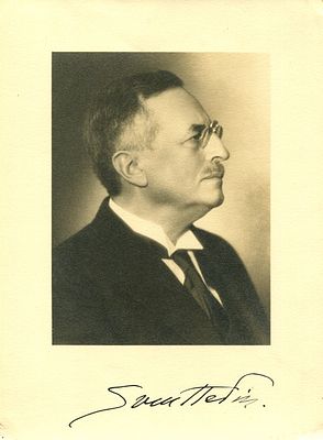 HEDIN SVEN: (1865-1952) Swedish geographer, topographer & explorer. A very fine signed 6.5 x 9 