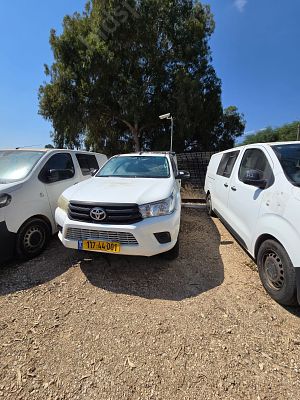 טויוטה היילקס מודל 2017. 290,132 ק"מ, יד ראשונה. תיבת הילוכים: ידני
מנוע: דיזל, הנעה: 4x4