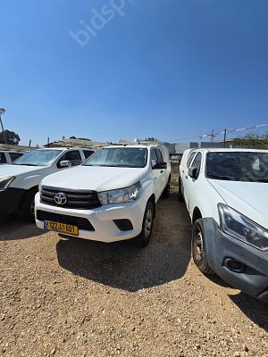 טויוטה היילקס מודל 2018. 263,700 ק"מ, יד ראשונה. תיבת הילוכים: ידני
מנוע: דיזל, הנעה: 4x4