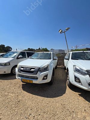 איסוזו פיק אפ מודל 2017. 298,761 ק"מ, יד ראשונה. תיבת הילוכים: אוטומטי
מנוע: דיזל, הנעה: 4x2