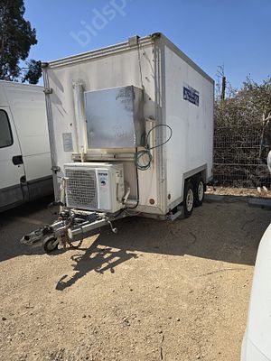 גרור מעבדת חשמל 1750 ק"ג מודל 2002. 11 ק"מ, יד ראשונהמפתח: יש.
8/6/2025 תוקף רישיון, ללא רישוי