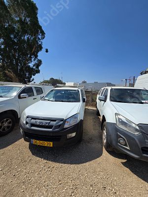 איסוזו פיק אפ מודל 2016. 174,243 ק"מ, יד ראשונה. תיבת הילוכים: ידני
מנוע: דיזל, הנעה: 4x2