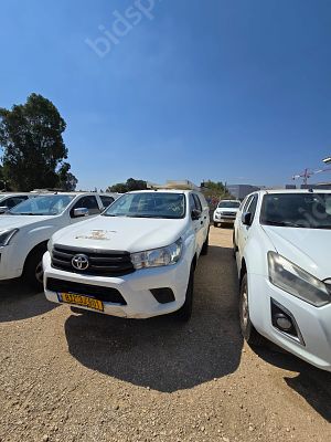 טויוטה היילקס מודל 2019. 304,160 ק"מ, יד ראשונה. תיבת הילוכים: ידני
מנוע: דיזל, הנעה: 4x4