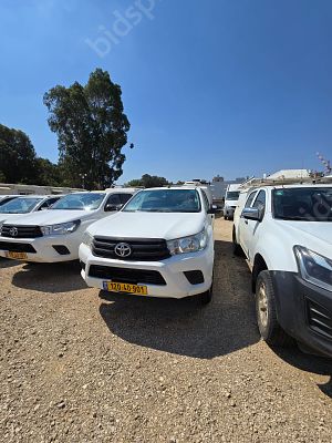 טויוטה היילקס מודל 2018. 267,511 ק"מ, יד ראשונה. תיבת הילוכים: ידני
מנוע: דיזל, הנעה: 4x4