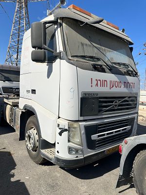 וולוו משא תומך מודל 2013. 243,094 ק"מ
מנוע: דיזל, הנעה: 4x6.
תוקף רישיון 08/12/2025