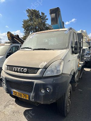 SOCAGE במת הרמה 15.7 מ' משא לא מבודדת מודל 2013. 147,039 ק"מ
מנוע: דיזל, הנעה: 4x4.
הבמה מותקנת 