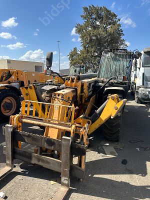 JCB מלגזה טלסקופית ניידת מודל 2011. 
מנוע: דיזל.
שעות מנוע: 5035 
תוקף רישיון 16/01/2026