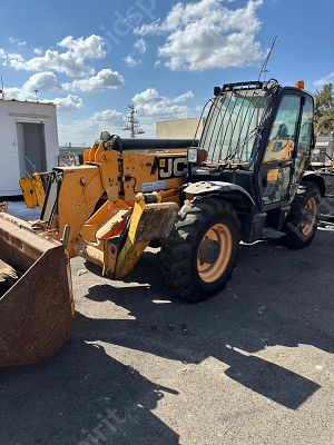 JCB מלגזה טלסקופית ניידת מודל 2011. 
מנוע: דיזל.
שעות מנוע: 338,598 
תוקף רישיון 16/01/2026