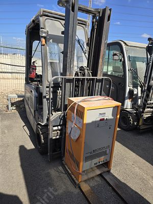 ניסאן מלגזה חשמל נייד 2 טון מודל 2010. 
שעות מנוע: 1042
תוקף רישיון 31/5/2026