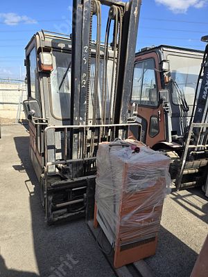 אי.פי מלגזה חשמלית ניידת 2 טון מודל 2013. 
שעות מנוע: 926
ללא רישוי, האגרה שולמה, תוקף רישיון 