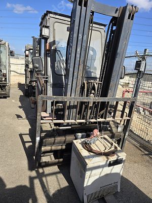 MAXILIFT מלגזה חשמלית ניידת 2 טון מודל 2011. 
שעות מנוע: 2240
ללא רישוי, האגרה שולמה, תוקף 