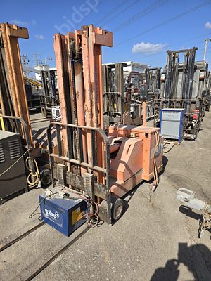 אכטמן מלגזה ידנית 1.25 טון מודל 1994. 
שעות מנוע: 6410
תוקף רישיון 01/05/2026