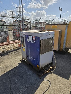 a מדחס חשמלי עד CFM100 מודל 2014. 
מנוע לא תקין