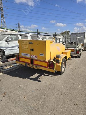 אביב סוכנויות גרור מיכל דלק מודל 2013. 
ללא רישוי אגרה שולמה, תוקף רישיון 24/04/2026