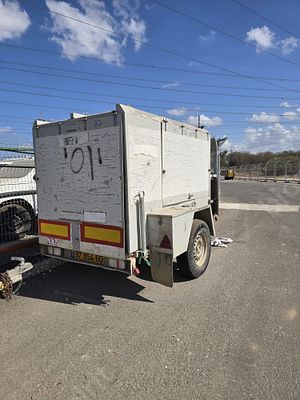 תוצרת עצמית גרור להובלת כלי עבודה מודל 2007. 
ללא רישוי אגרה שולמה, תוקף רישיון 19/06/2026
