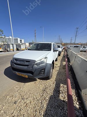 איסוזו פיק אפ מודל 2019. 246,400 ק"מ
הנעה: 4x4.
רישיון בתוקף09/03/2026