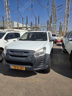 איסוזו פיק אפ מודל 2020. 185,769 ק"מ
הנעה: 4x4.
רישיון בתוקף02/06/2026