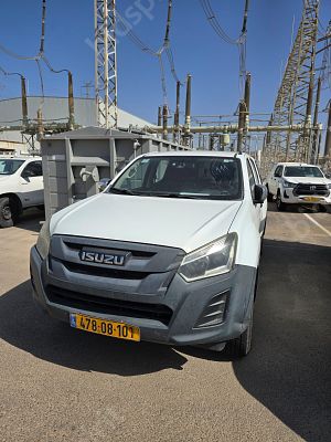 איסוזו פיק אפ מודל 2019. 127,480 ק"מ
הנעה: 4x4.
רישיון בתוקף13/03/2026