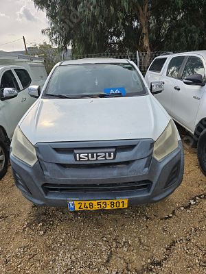 איסוזו פיק אפ מודל 2017. 213,448 ק"מ. תיבת הילוכים: אוטומטי
מנוע: דיזל, הנעה: 4x4, תוספות: 