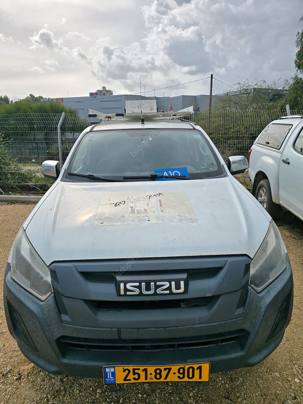 איסוזו פיק אפ מודל 2019. 337,648 ק"מ. תיבת הילוכים: אוטומטי
מנוע: דיזל, הנעה: 4x4.
ללא רישוי 