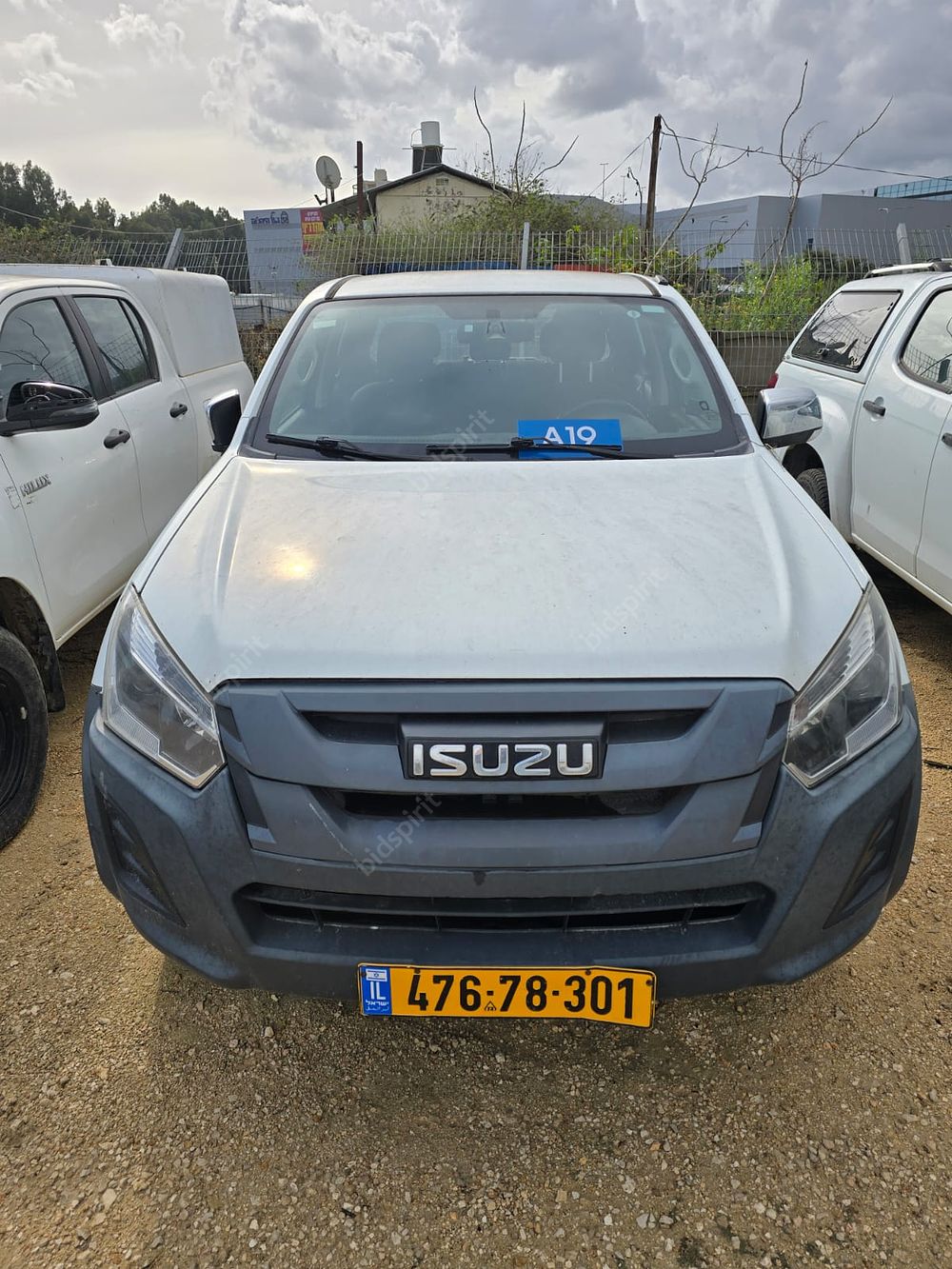 איסוזו פיק אפ מודל 2019. 175,535 ק"מ. תיבת הילוכים: אוטומטי
מנוע: דיזל, הנעה: 4x4.
ללא רישוי 