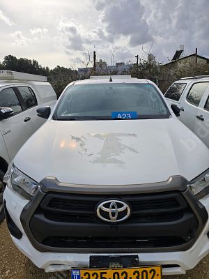 טויוטה היילקס מודל 2020. 136,961 ק"מ. תיבת הילוכים: ידני
מנוע: דיזל, הנעה: 4x4.
תוקף רישיון 28.11.26