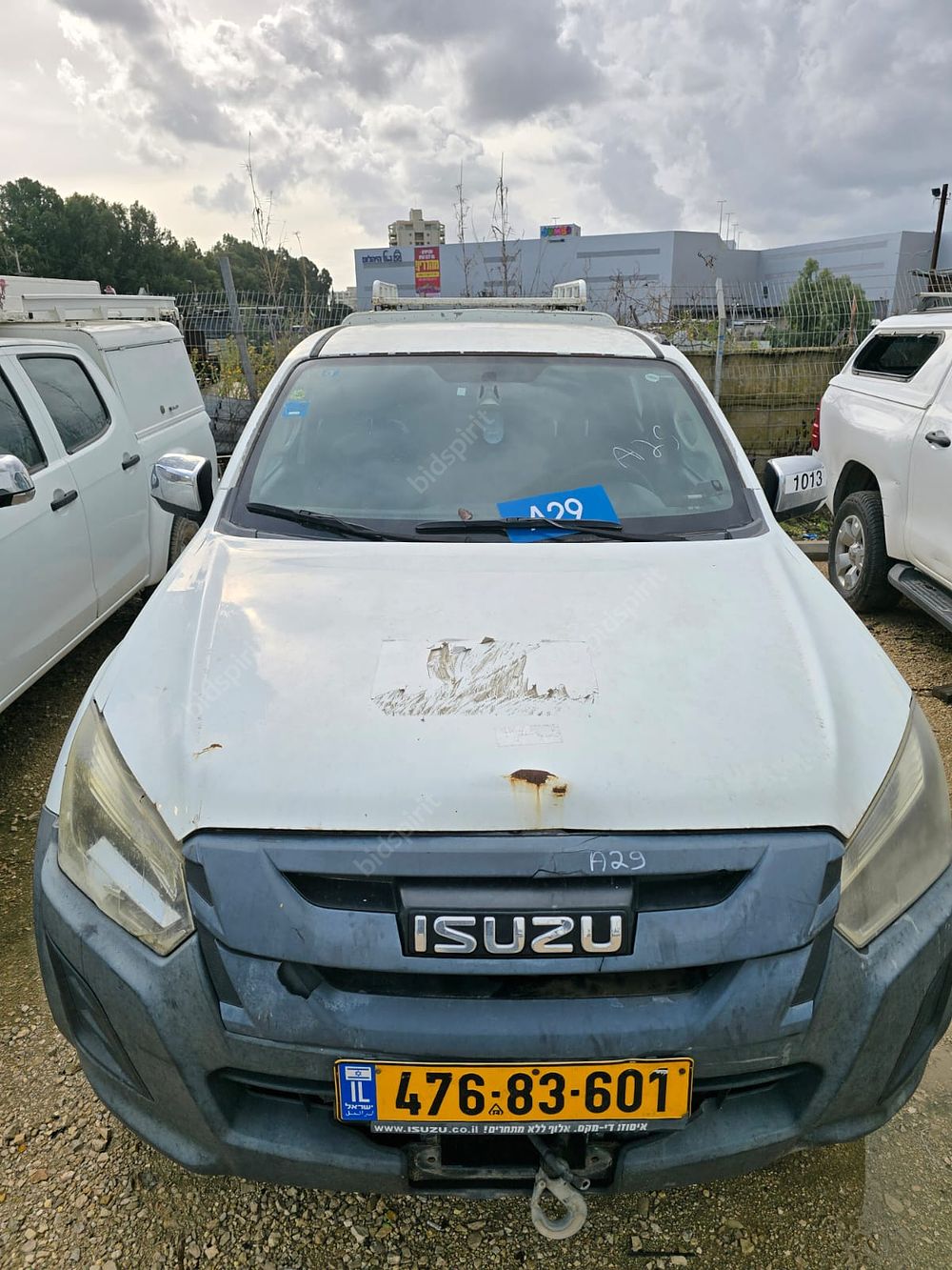 איסוזו פיק אפ מודל 2019. 292,800 ק"מ. תיבת הילוכים: אוטומטי
מנוע: דיזל, הנעה: 4x4.
ללא רישוי 