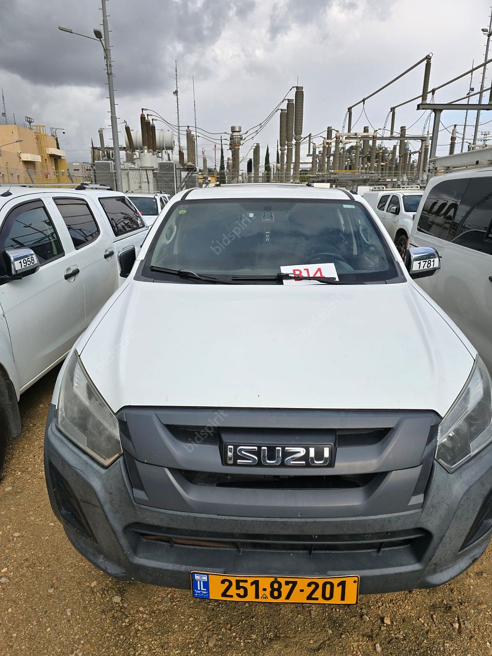 איסוזו פיק אפ מודל 2019. 223,350 ק"מ. תיבת הילוכים: אוטומטי
מנוע: דיזל, הנעה: 4x4.
ללא רישוי 